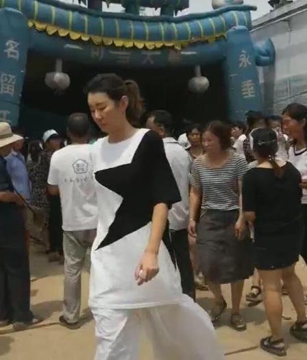 王宝强现在新的女朋友叫什么