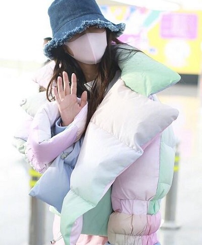 杨颖棉花糖羽绒服什么品牌