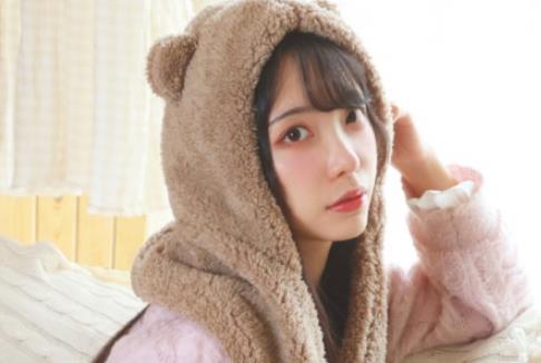 在女朋友面前和闺蜜暧昧