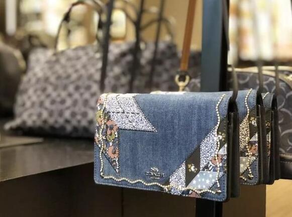charleskeith是ck吗