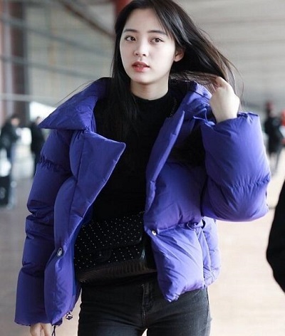 宋茜欧阳娜娜撞衫的羽绒服品牌