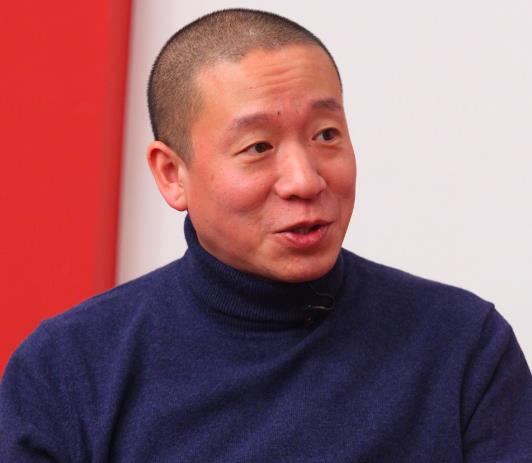 二手玫瑰梁龙为什么穿女装