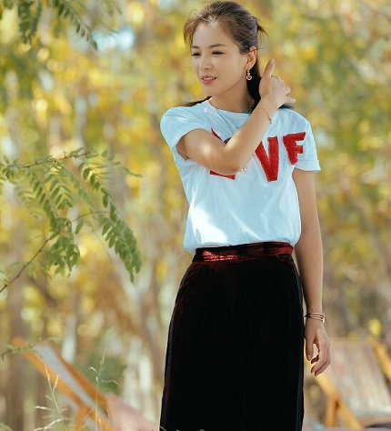 亲爱的客栈3刘涛丝绒休闲裤什么牌子