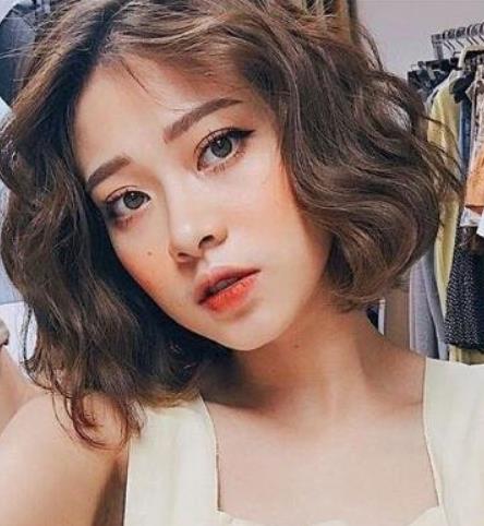 卷发如何打理维持卷度
