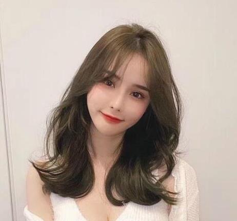 女生发尾外翻卷怎么烫好看