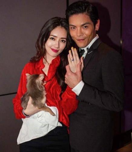 郭碧婷向佐是形婚吗