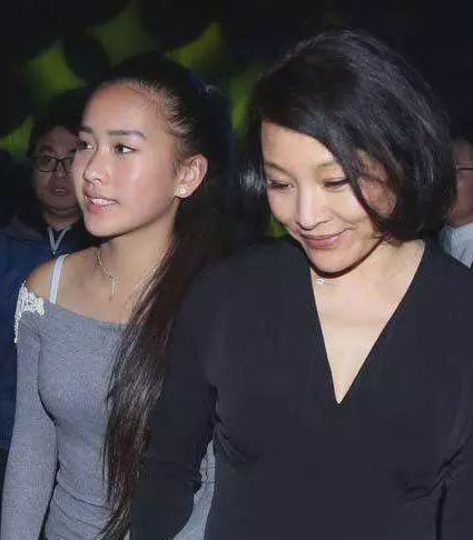 许文珊和陈冲是什么关系