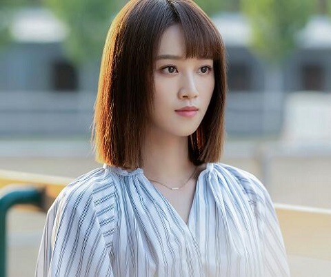 精英律师罗槟人设