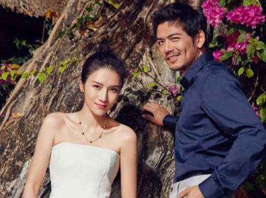 杨烁的老婆是哪位