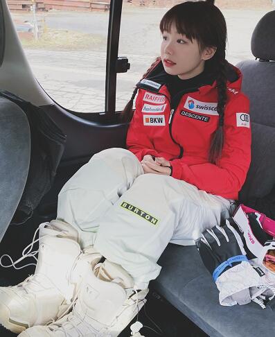 徐梦洁滑雪服装单品