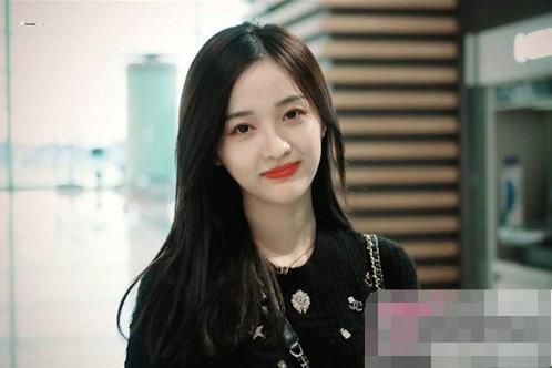 女生长脸适合什么发型
