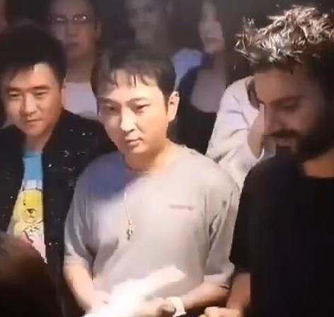 王思聪三亚庆生