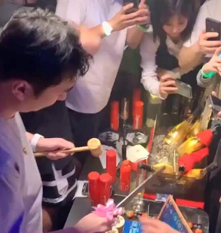 王思聪三亚庆生