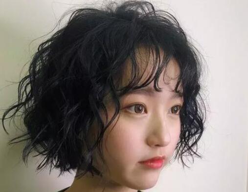 短发可以烫羊毛卷吗