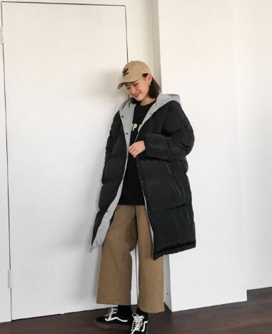 黑色棉袄配什么裤子