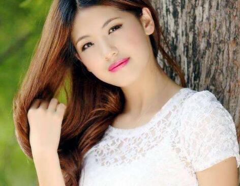 年轻的女老板要我