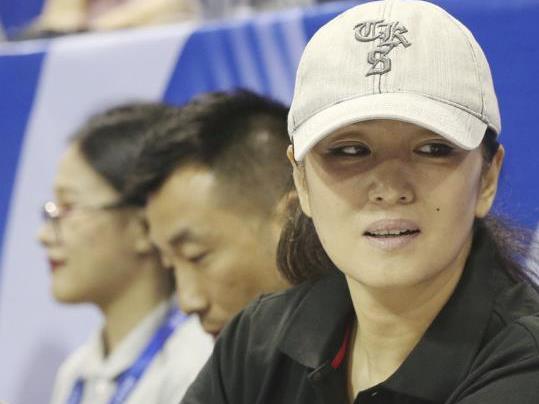 中国女排为什么不让郎平演