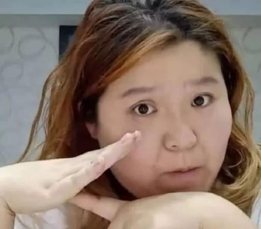 郭老师吃猕猴桃是什么梗