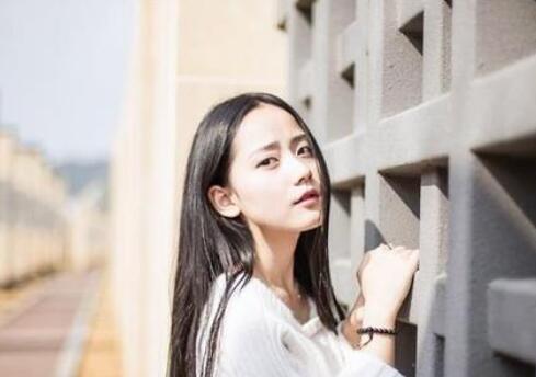 女生信任依赖男生的表现
