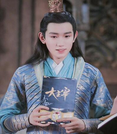 大主宰牧尘母亲背景