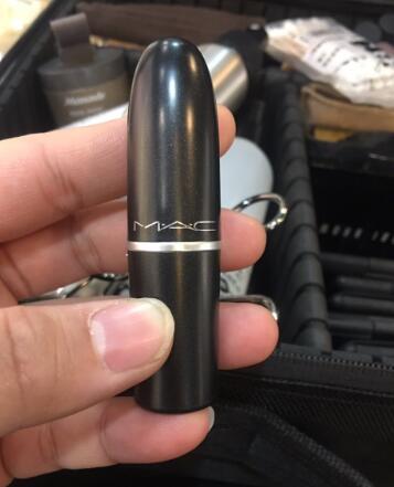 mac牛血色是哑光还是滋润