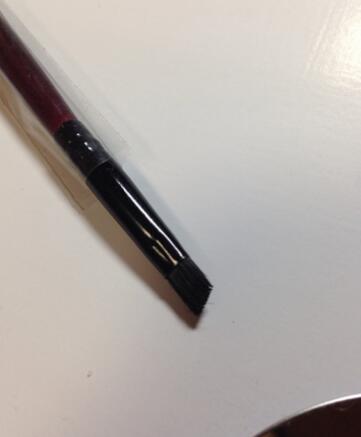 唇刷第一次用要洗吗