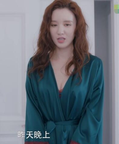 安家张萌服装穿搭性感撩人