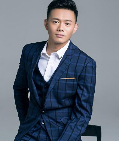 完美关系谭新凯谁演的人设分析