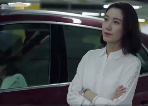 完美关系舒晴开的什么车