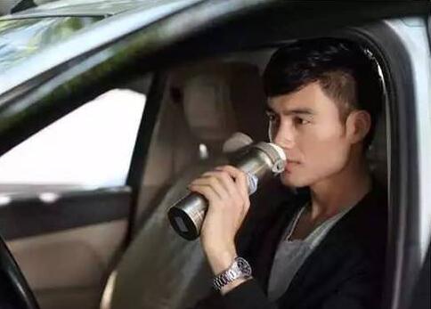 我和乘客在车上