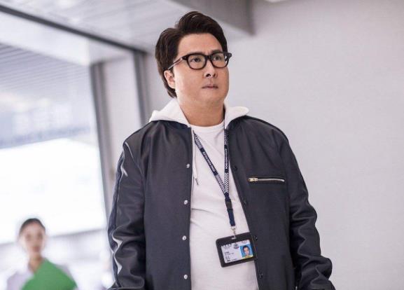 肥龙过江甄子丹怎么胖的