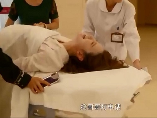 张乘乘生孩子