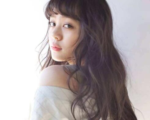 女人心里还有你的表现