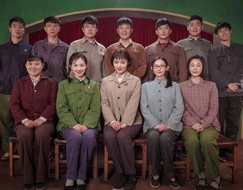 远方的山楂树彭天翼原型是谁