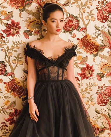 刘亦菲黑色礼服是什么品牌的