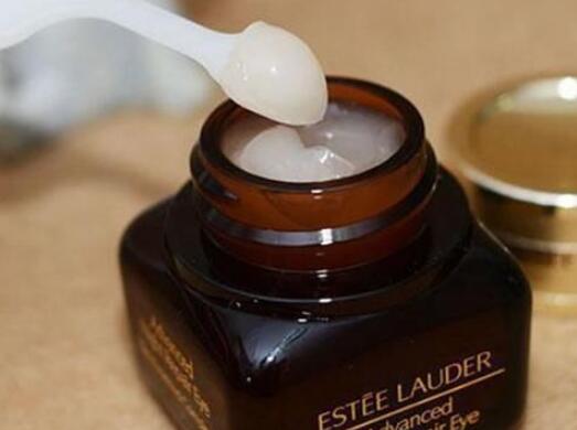 小棕瓶眼霜使用方法
