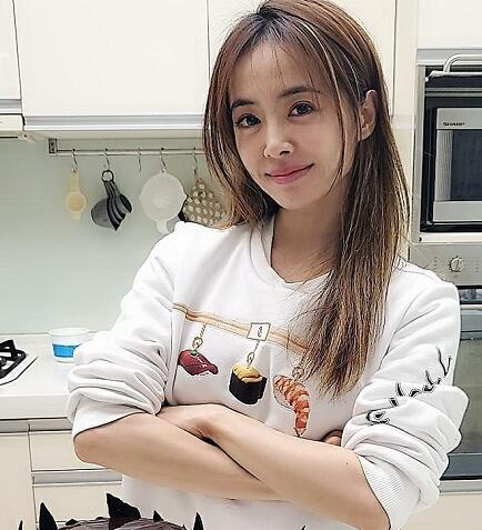 蔡依林同款白色卫衣品牌