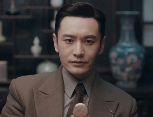 鬓边不是海棠红春萱是谁