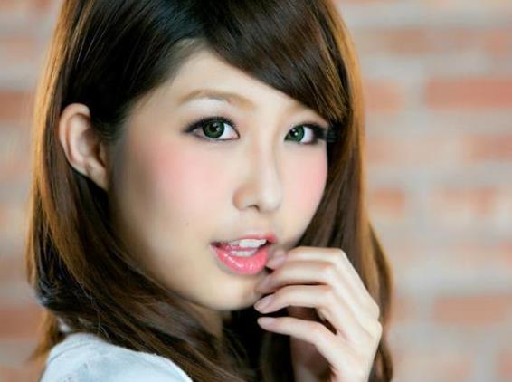 双胞胎姐妹爱上我