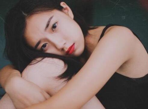 口述老公出轨同事