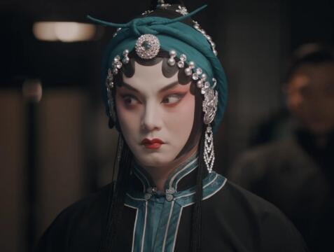 鬓边不是海棠红商细蕊是安王府走丢的小阿哥吗