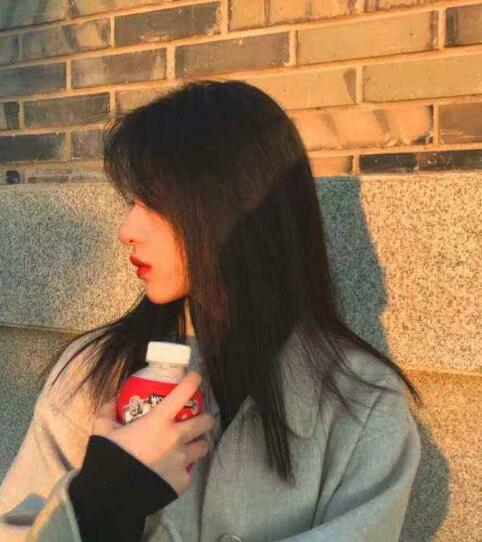 女朋友一直放不下前男友