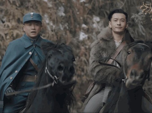 鬓边不是海棠红曹家父子谁是坏的