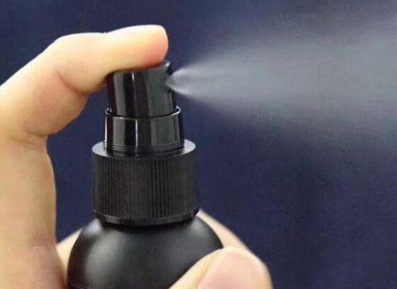 定妆粉好用还是定妆喷雾好用