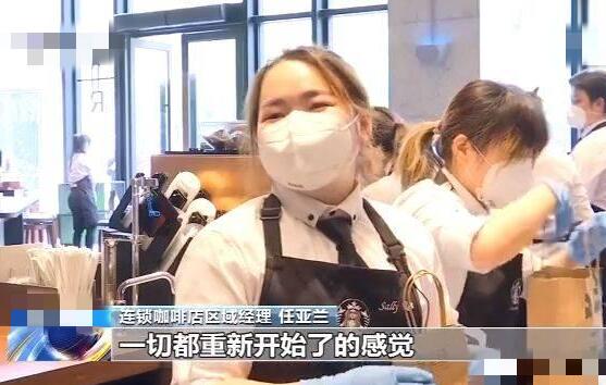 武汉大叔一次买8碗热干面
