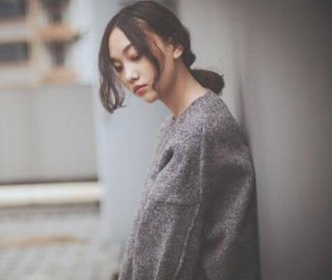 男人没放下女人的表现
