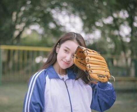继父逼我嫁给他的儿子