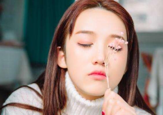 内向的女生喜欢什么样的男生