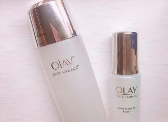 olay面膜水和精华先用哪个