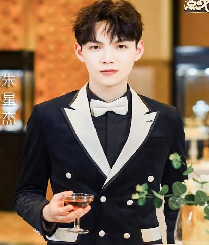 谢可寅朱星杰什么关系认识吗